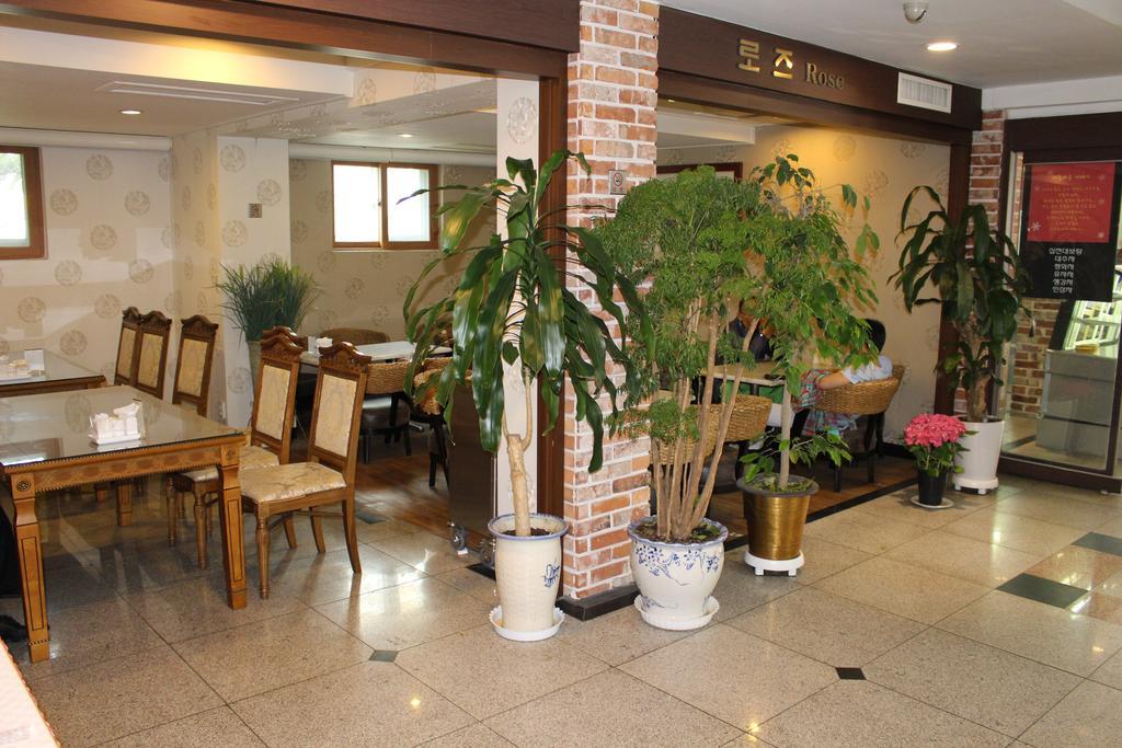 Insadong Crown Hotel Seúl Exterior foto